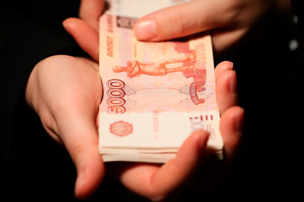 Пассивный доход с банковского вклада: сколько нужно вложить, чтобы получать среднюю зарплату